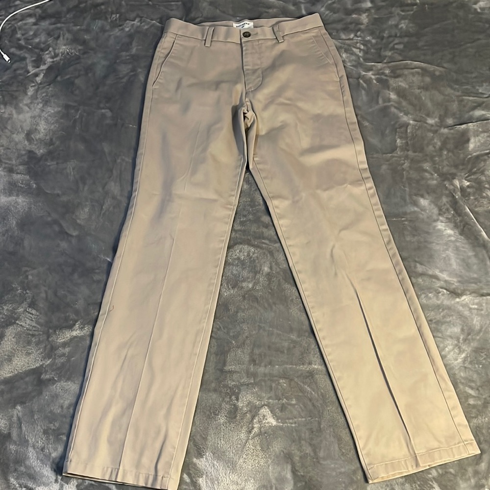 Men Dockers Slim Fit.
